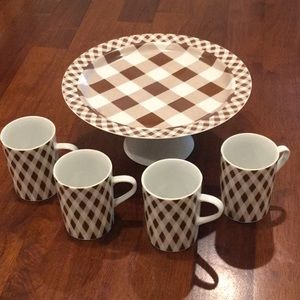 Cake stand with 4 matching coffee cups